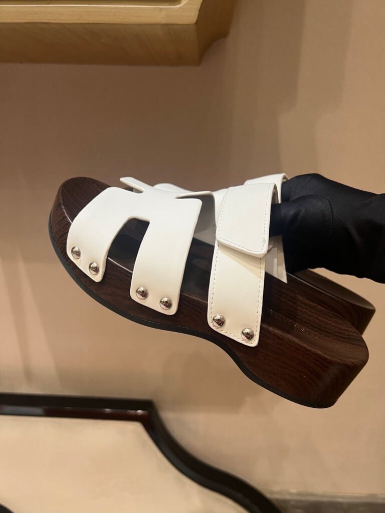 Hermès Unisex Slides detail 6