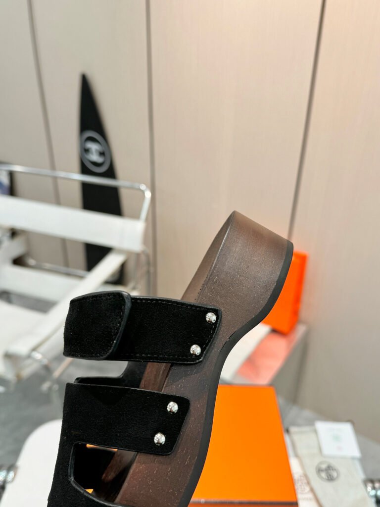 Hermès Women's Slides detail 6