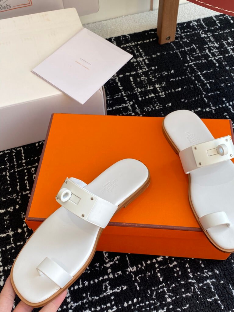 Hermès Unisex Sandals detail 6