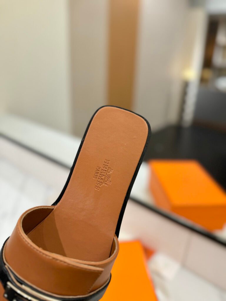 Hermès Women's Sneakers detail 6
