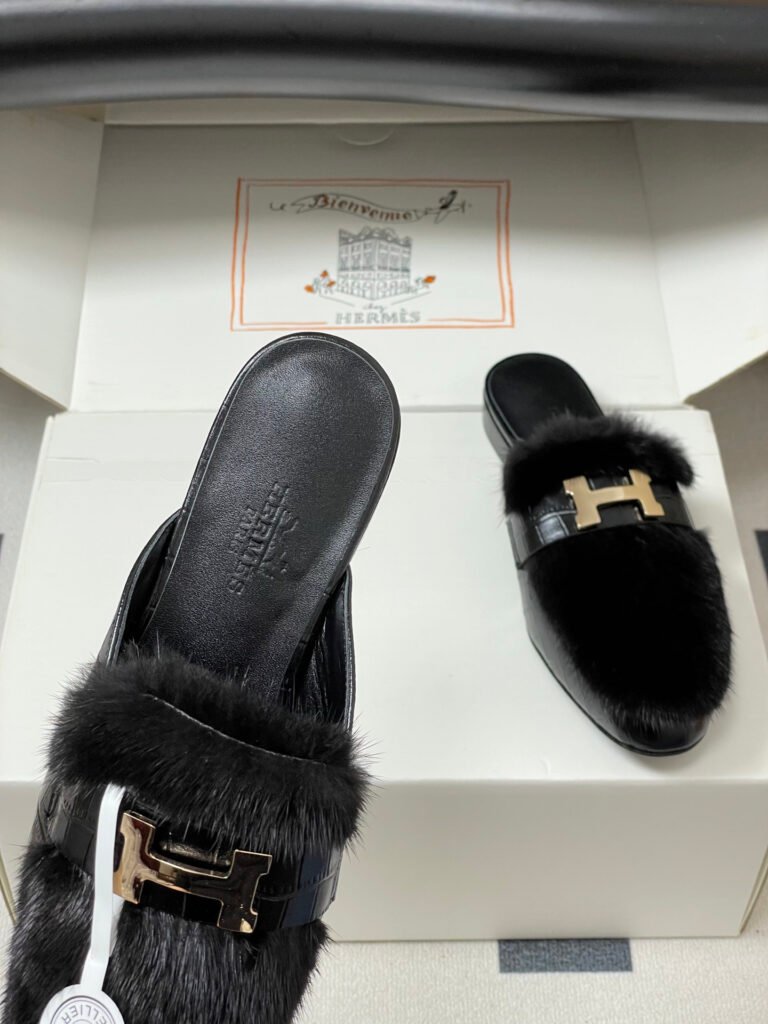 Hermès Unisex Loafers detail 6