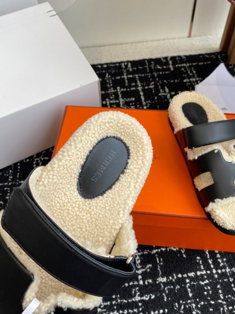 Hermès Men's Shearling Shoes detail 6