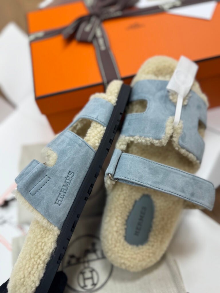 Hermès Unisex Shearling Shoes detail 6