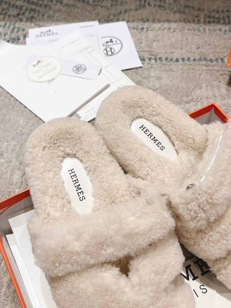 Hermès Unisex Shearling Shoes detail 6