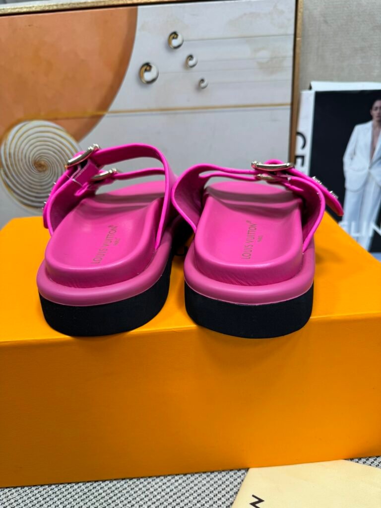 Louis Vuitton Unisex Slides detail image 6