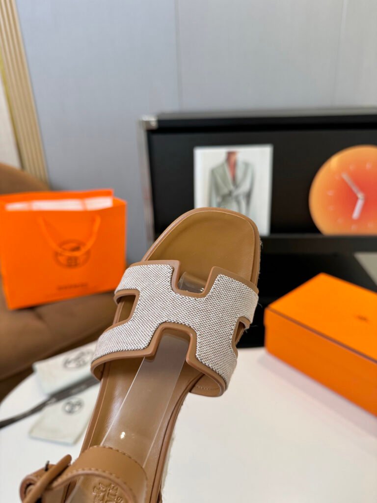 Hermès Unisex Platform Sneakers detail 6