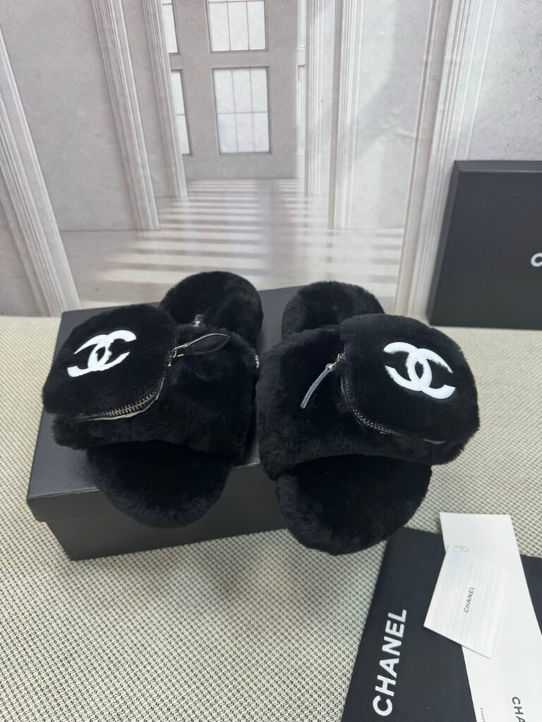 Chanel Unisex Shearling Shoes detail 6