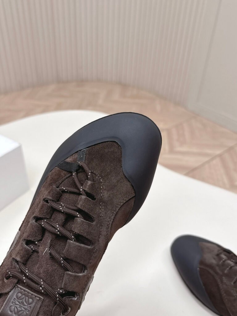 Loewe Unisex Sneakers detail image 6