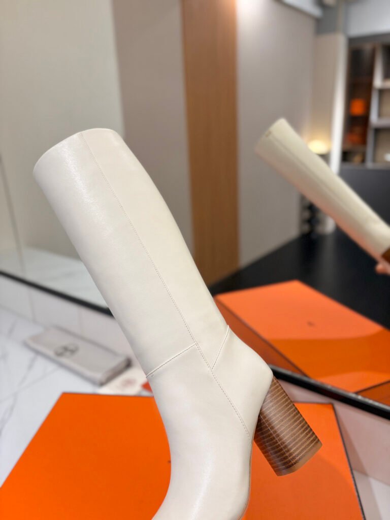 Hermès Unisex Boots detail 6