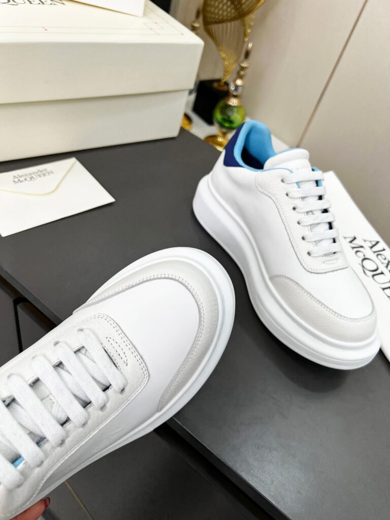 Alexander McQueen Unisex Sneakers detail image 6