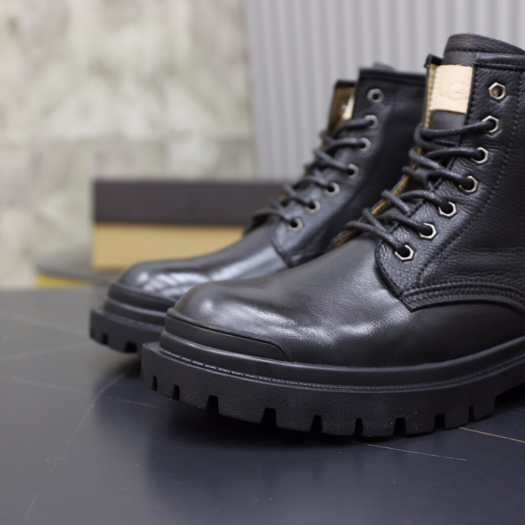 UGG Men's Sneakers detail image 6