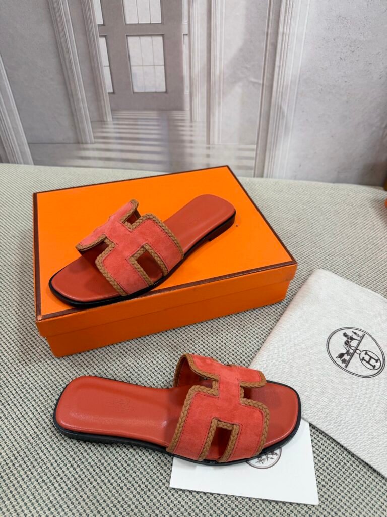 Hermès Unisex Slides detail 6