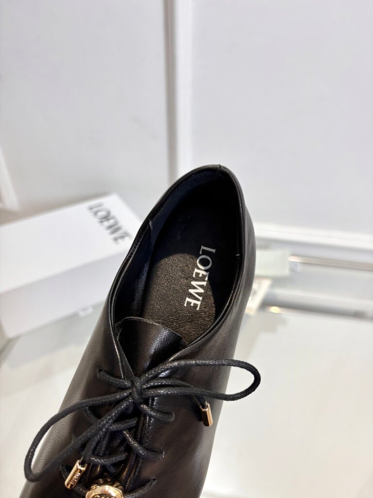 Loewe Unisex Sneakers detail 6