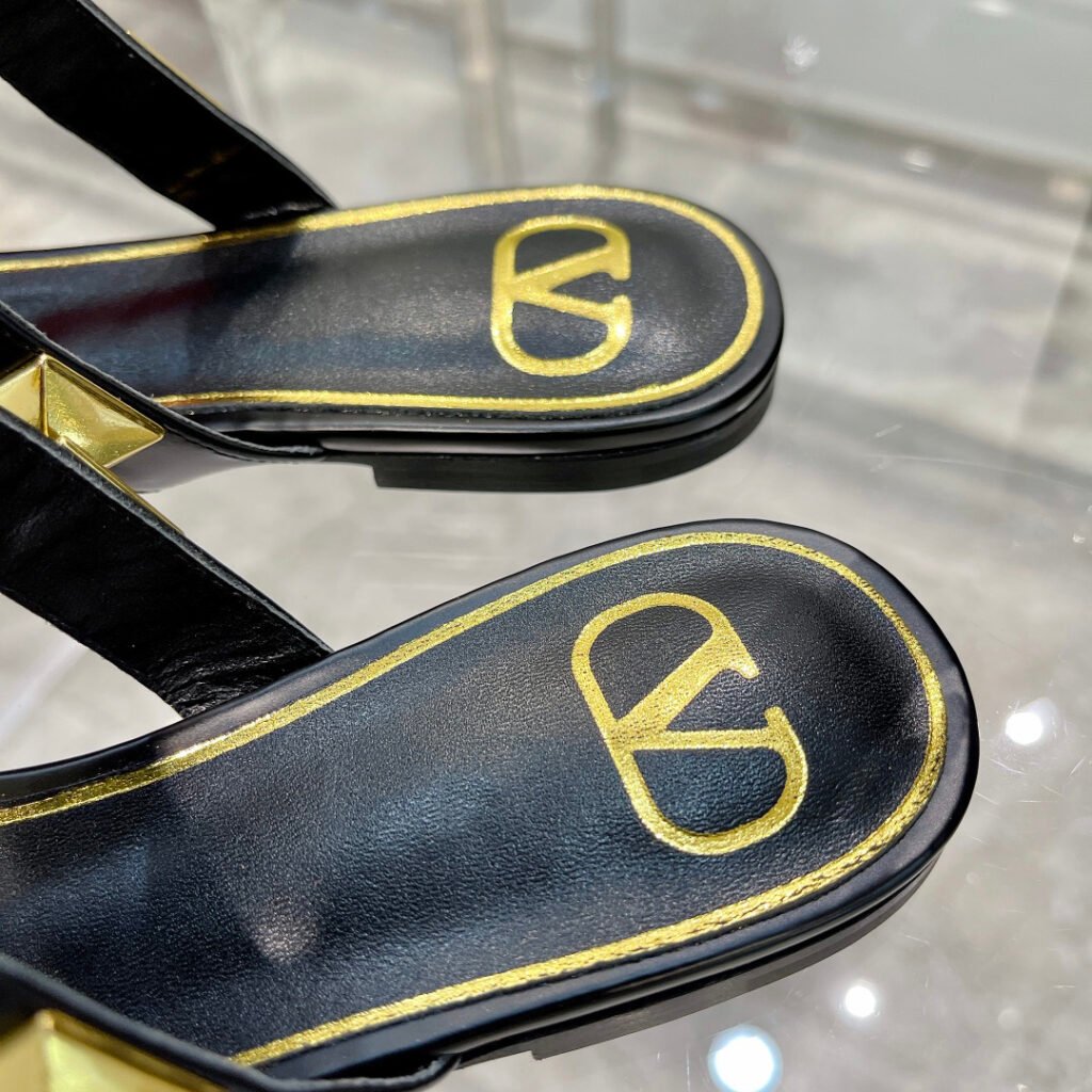 Valentino Garavani Unisex Slides detail 6