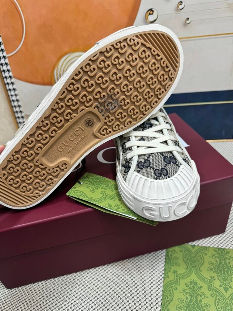 Gucci Unisex Low-Top Sneakers detail 6