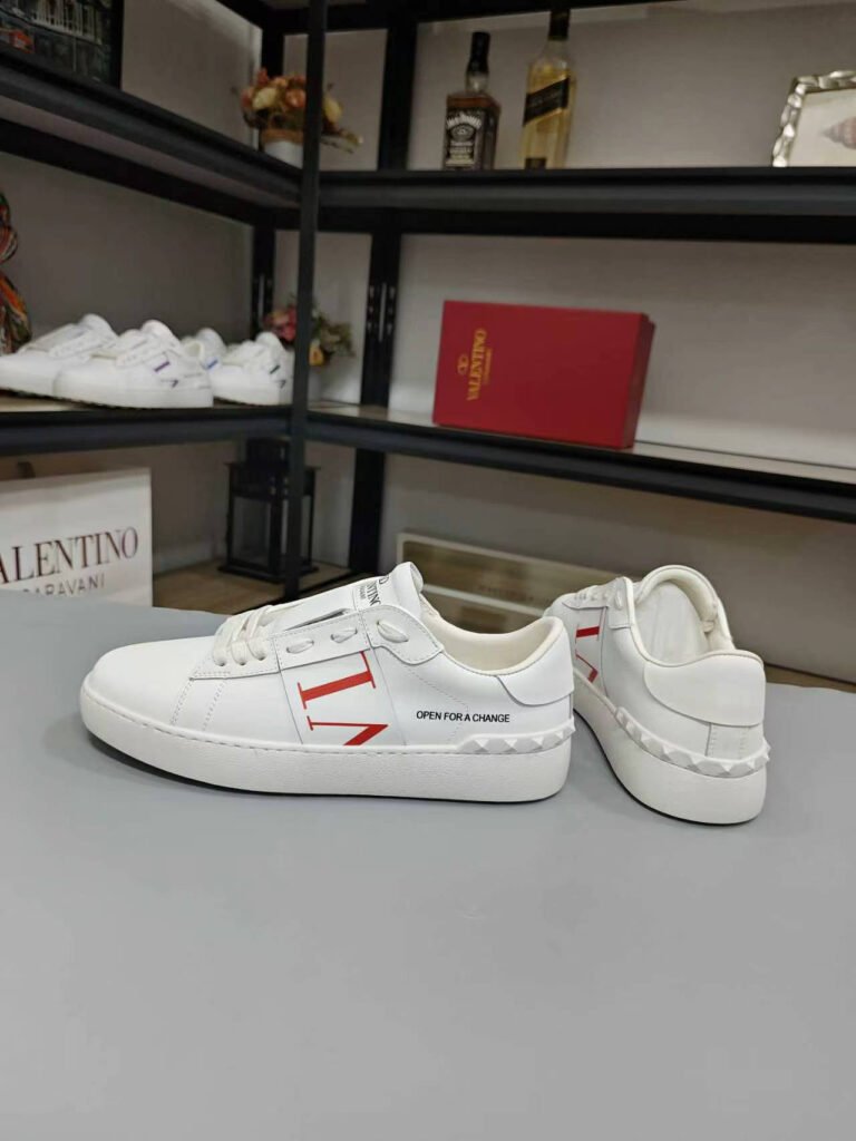Valentino Garavani Unisex Sneakers detail 6