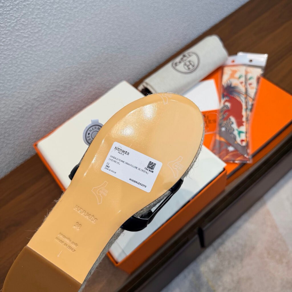 Hermès Unisex Slides detail 6
