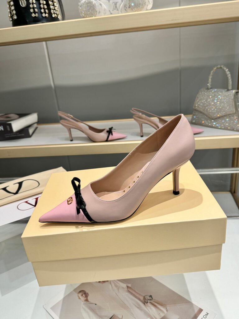 Valentino Garavani Women's Pumps detail 6