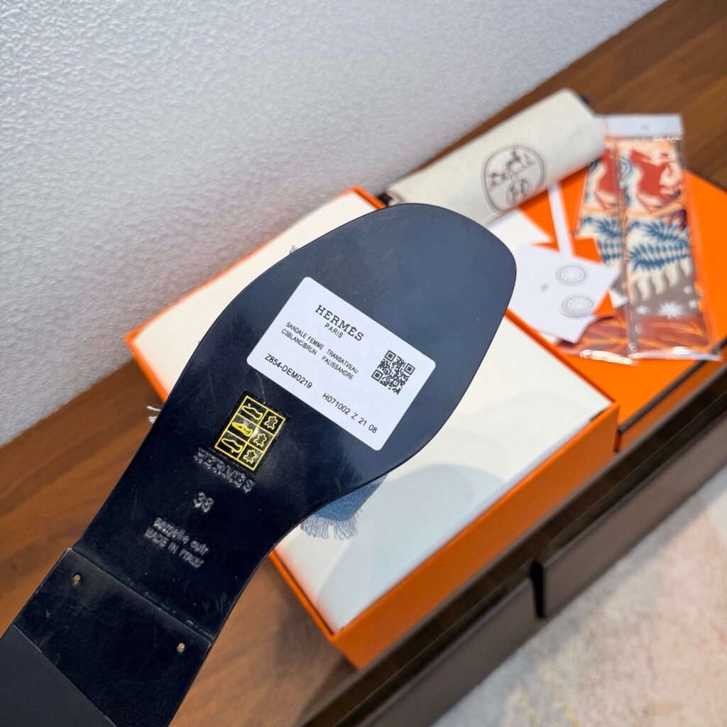 Hermès Unisex Slides detail 6