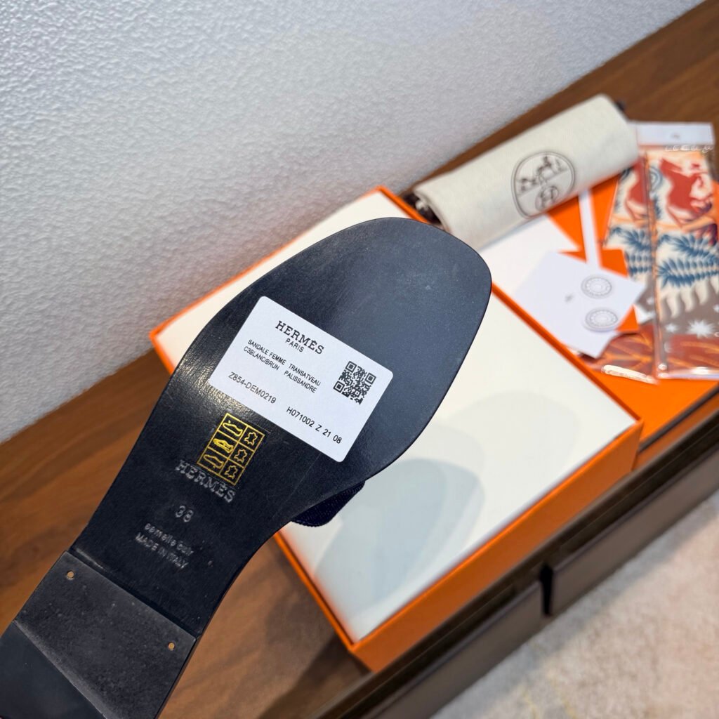Hermès Unisex Slides detail 6