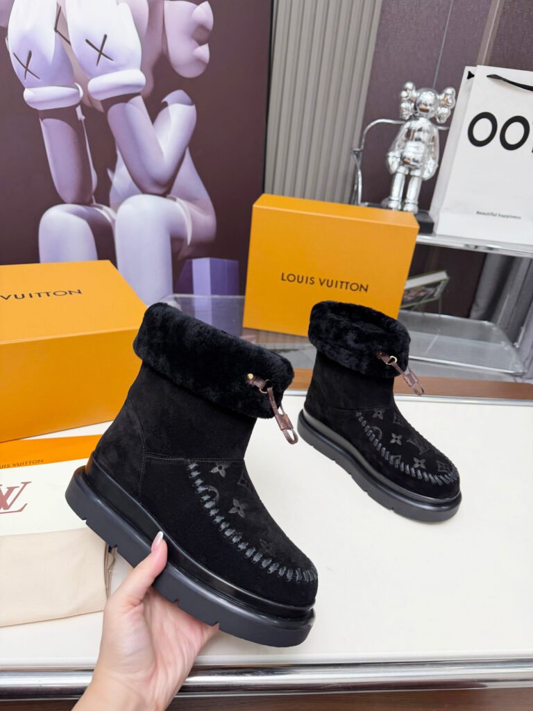 Louis Vuitton Unisex Boots detail image 6