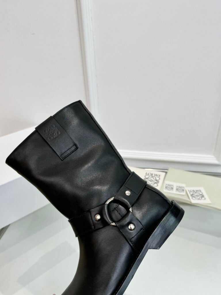Loewe Unisex Sneakers detail 6