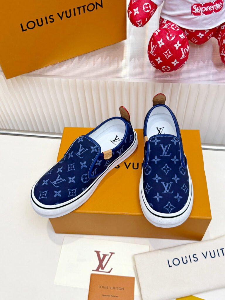 Louis Vuitton Men's Sneakers detail image 6