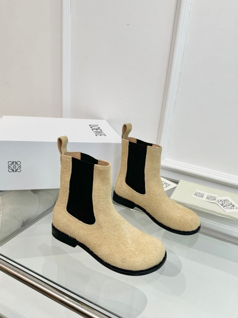 Loewe Unisex Sneakers detail 6