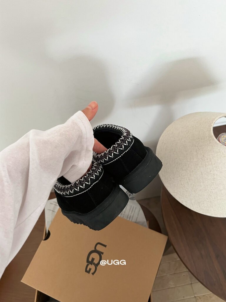 UGG Unisex Sneakers detail image 6