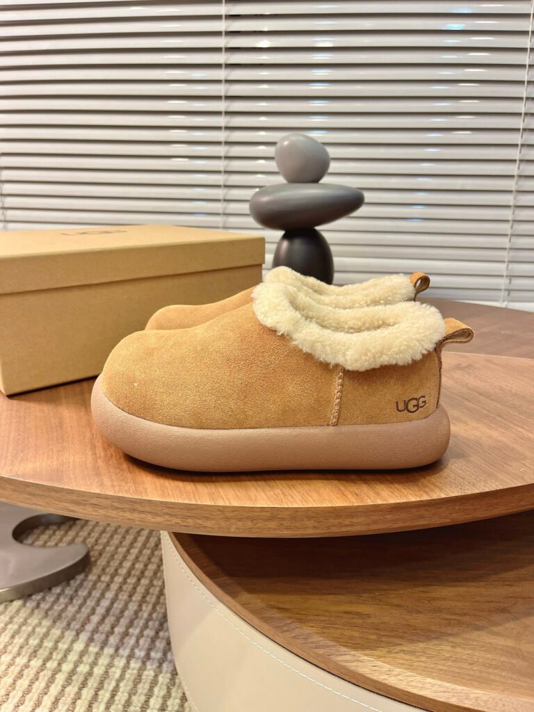 UGG Unisex Platform Sneakers detail image 6