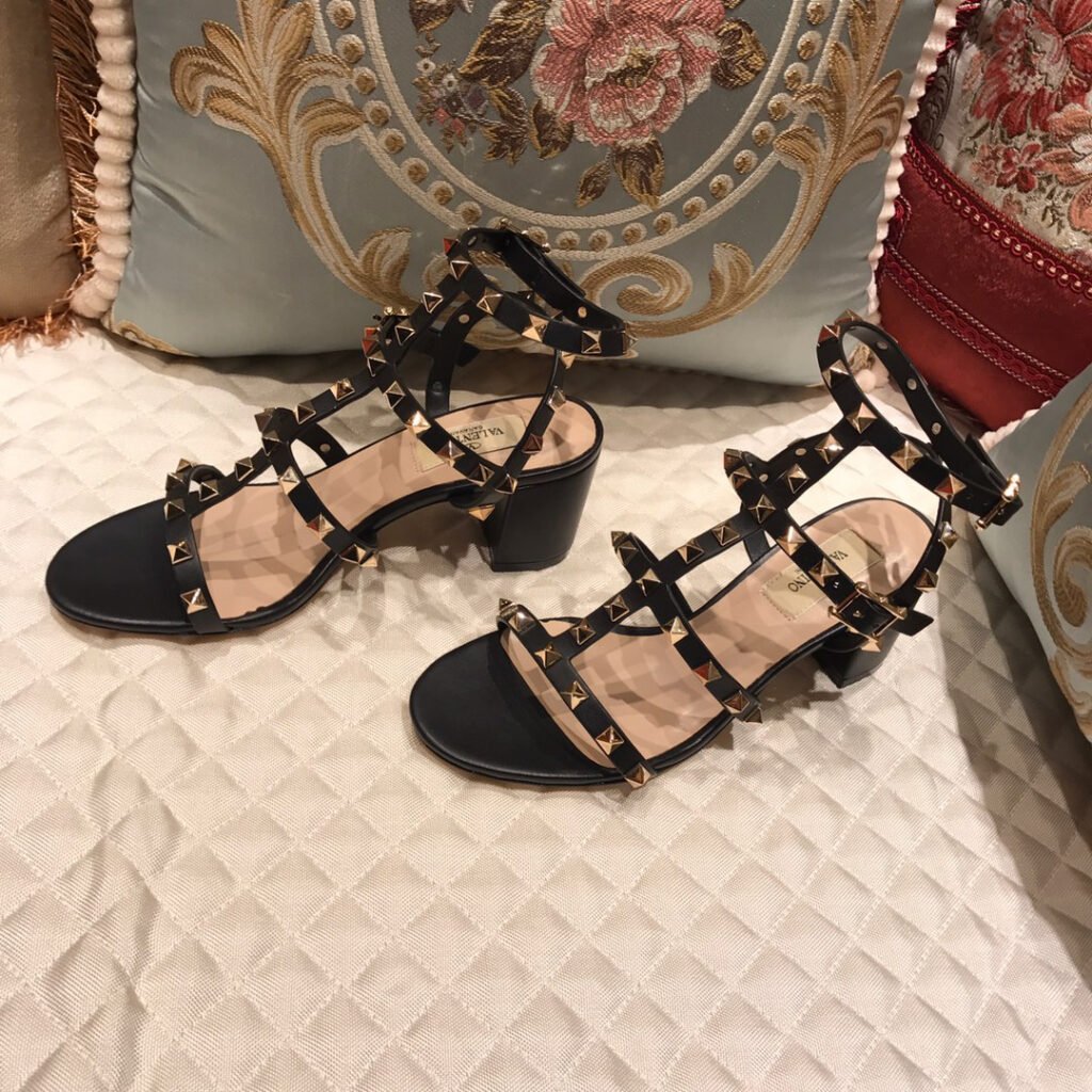 Valentino Garavani Unisex Sneakers detail 6