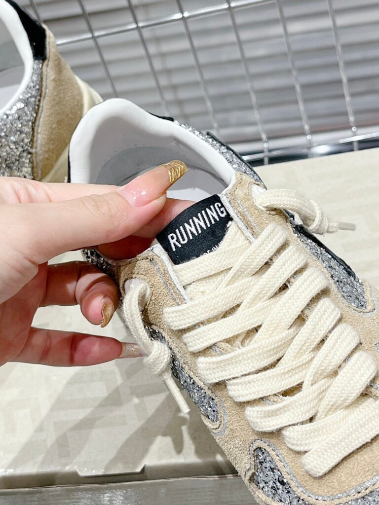 Golden Goose Unisex Sneakers detail 6
