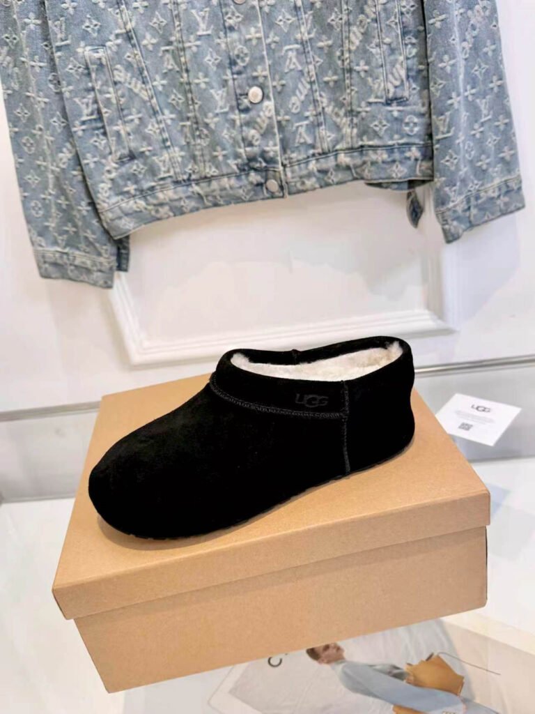 UGG Unisex Sneakers detail image 6