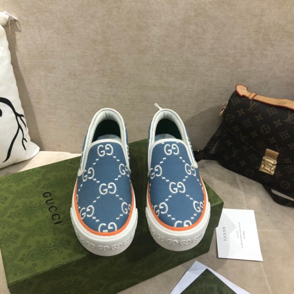 Gucci Unisex Loafers detail 6