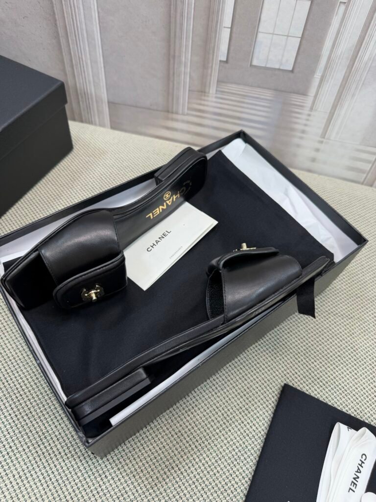 Chanel Unisex Slides detail 6