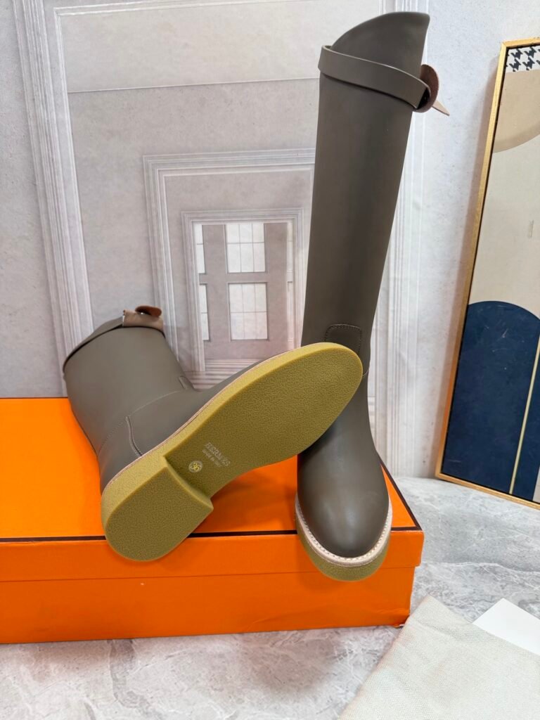 Hermès Unisex Boots detail 6