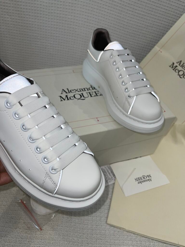 Alexander McQueen Unisex White Low-Top Sneakers detail 6