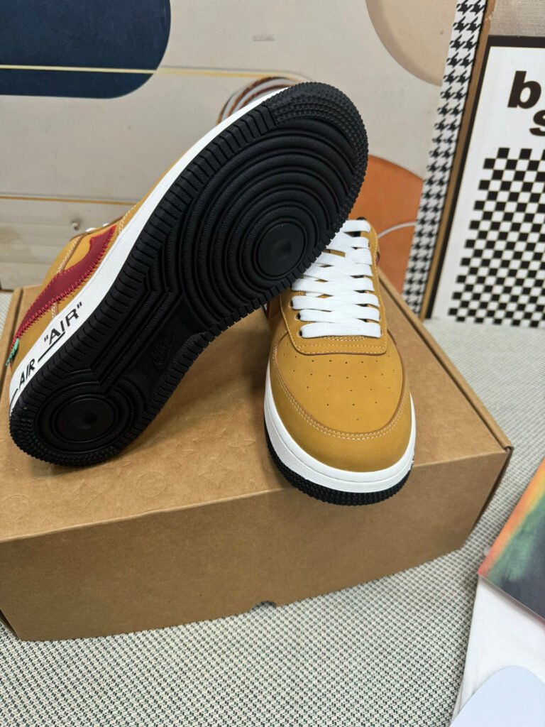 Louis Vuitton Unisex Athletic Sneakers detail image 6