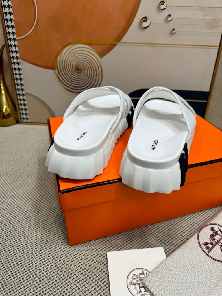 Hermès Unisex Slides detail 6