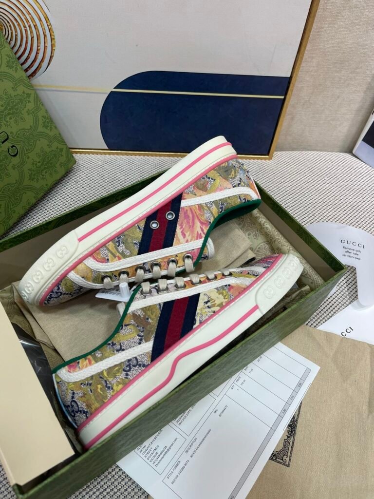 Gucci Unisex Tennis Sneakers detail image 6