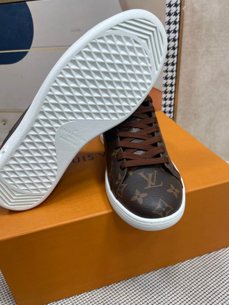 Louis Vuitton Men's White Low-Top Sneakers detail image 6
