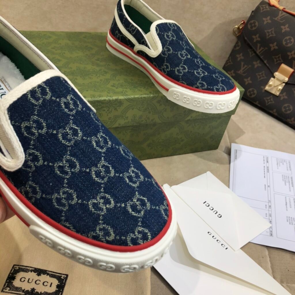 Gucci Unisex Loafers detail 6