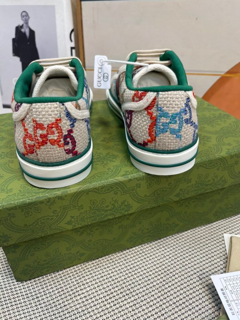 Gucci Unisex Tennis Sneakers detail 6