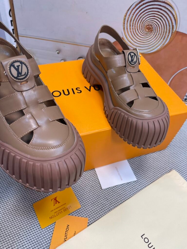 Louis Vuitton Unisex Sculpted-Sole Sneakers detail 6