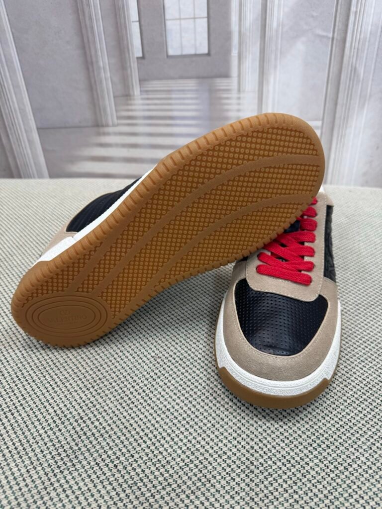 Valentino Garavani Unisex Loafers detail image 6
