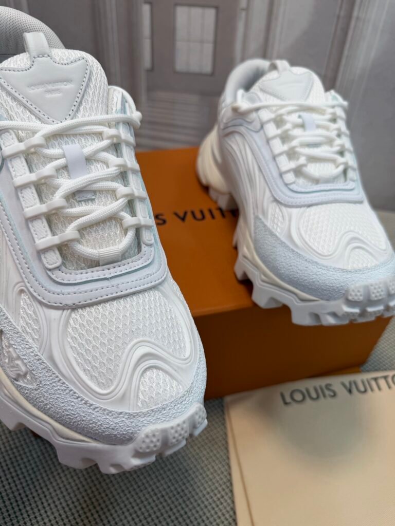 Louis Vuitton Unisex Athletic Sneakers detail image 6