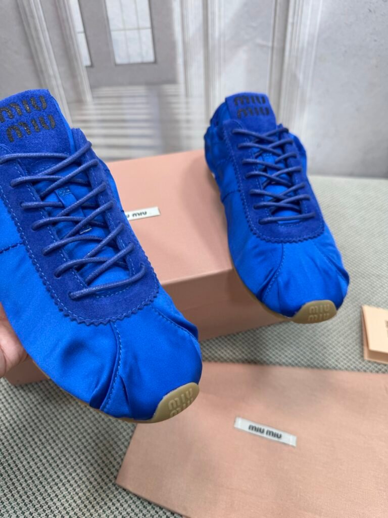 Miu Miu Unisex Sneakers detail image 6