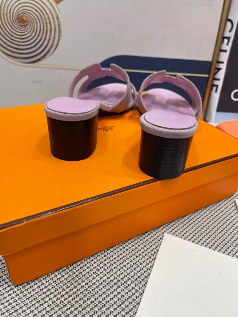 Hermès Unisex Slides detail 6