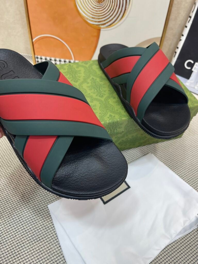 Gucci Unisex Low-Top Sneakers detail 6