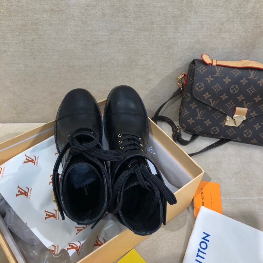 Louis Vuitton Unisex Combat Boots detail image 6